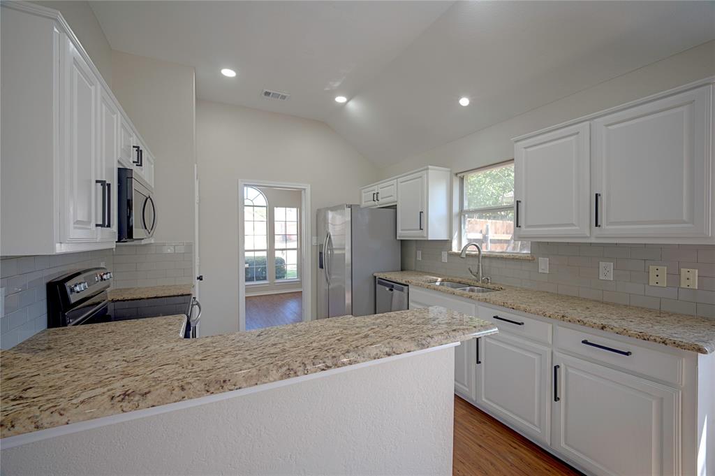 562 Continental Drive Property Photo 9
