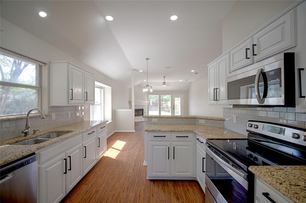562 Continental Drive Property Photo 10