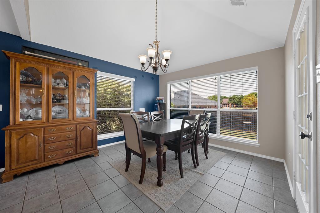 2209 Quail Ridge Drive Property Photo 4
