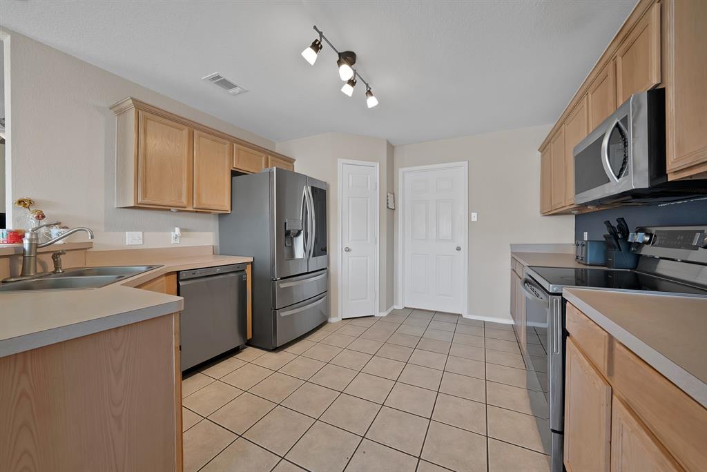 2209 Quail Ridge Drive Property Photo 5