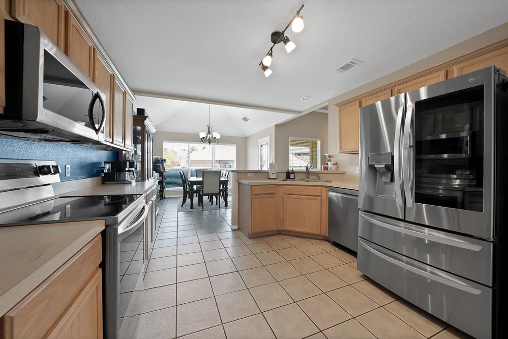 2209 Quail Ridge Drive Property Photo 7
