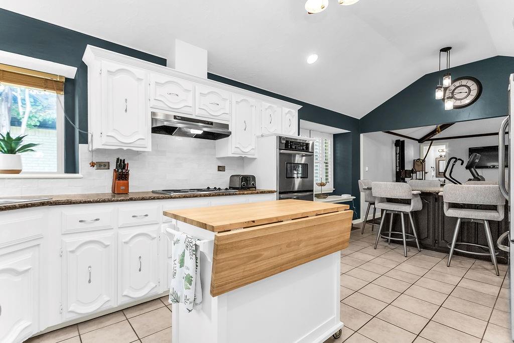 10139 Cherry Tree Drive Property Photo 10