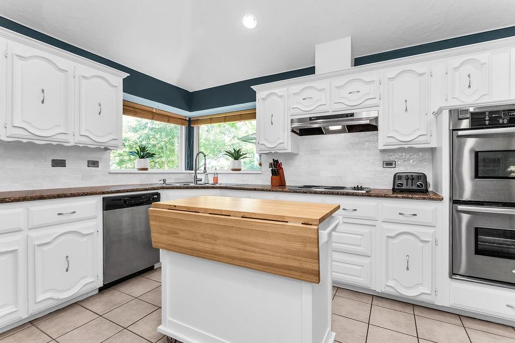 10139 Cherry Tree Drive Property Photo 12
