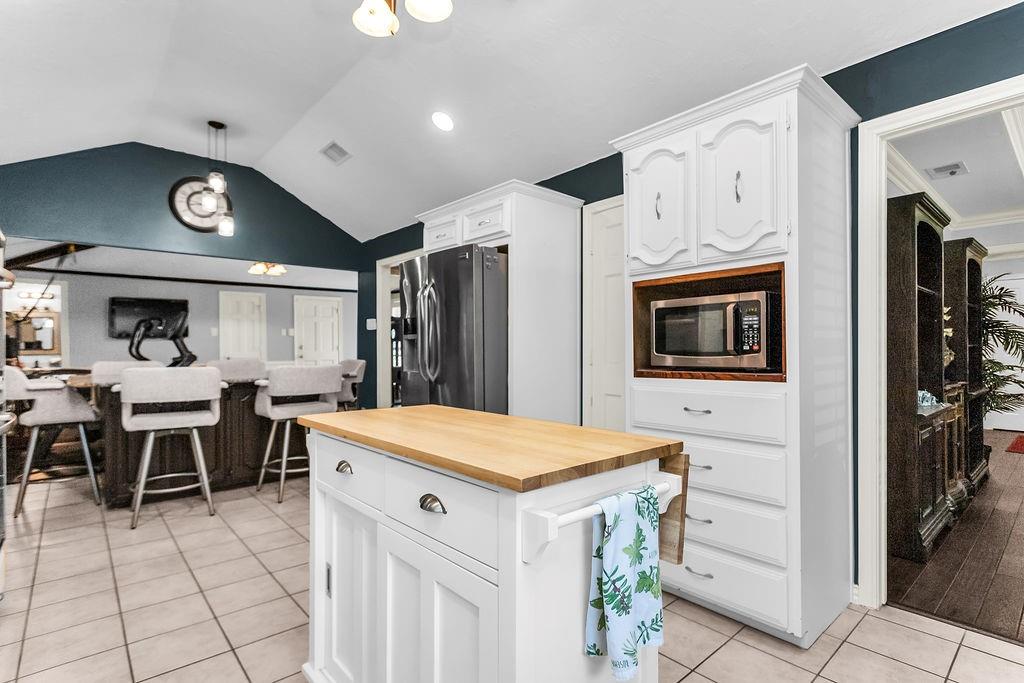 10139 Cherry Tree Drive Property Photo 14