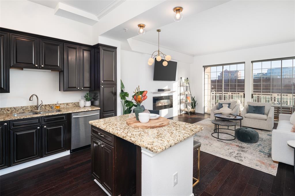 3225 Turtle Creek Boulevard 716 Property Photo 4