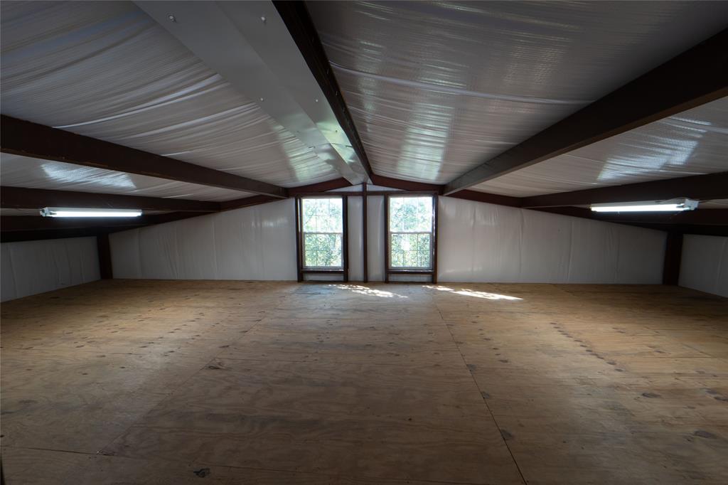 355 County Road 221 2 Property Photo 6