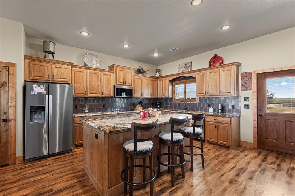 12880 N County Line Rd Property Photo 12