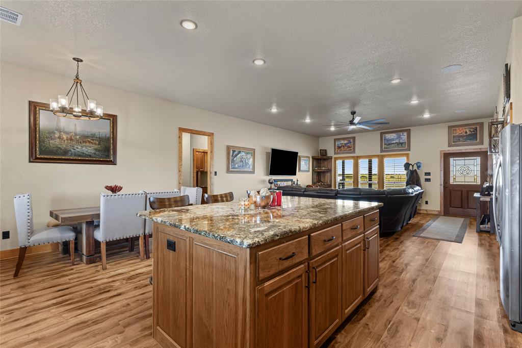 12880 N County Line Rd Property Photo 13