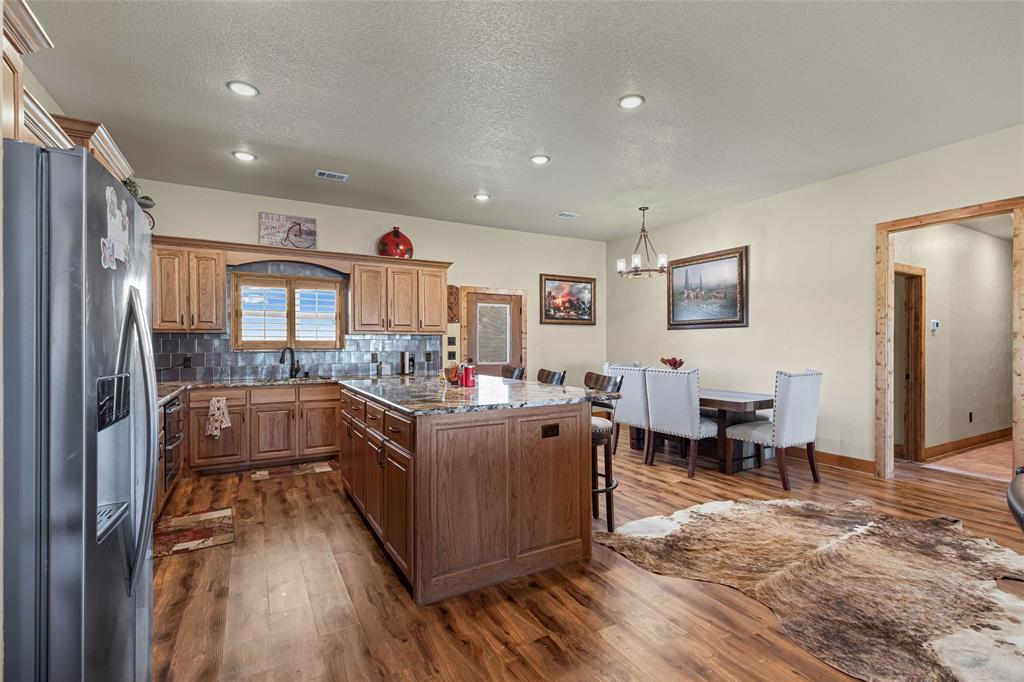 12880 N County Line Rd Property Photo 14
