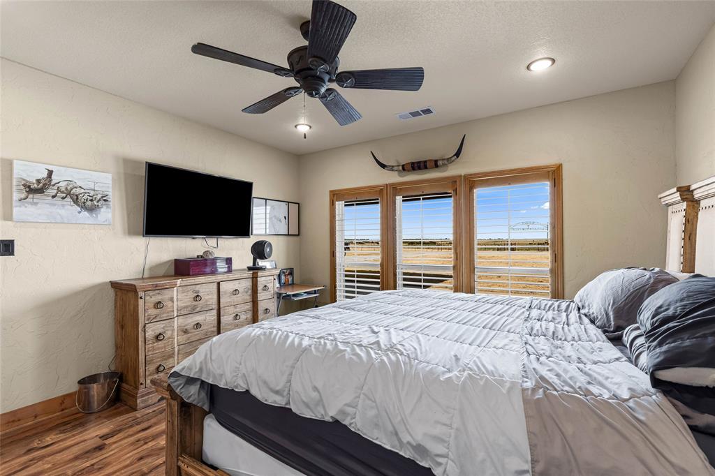 12880 N County Line Rd Property Photo 16