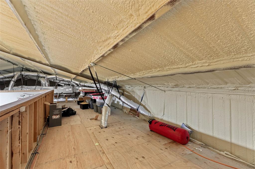 12880 N County Line Rd Property Photo 29