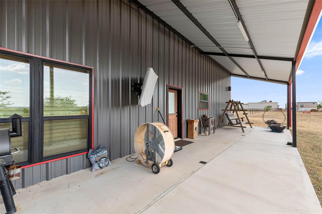 12880 N County Line Rd Property Photo 30