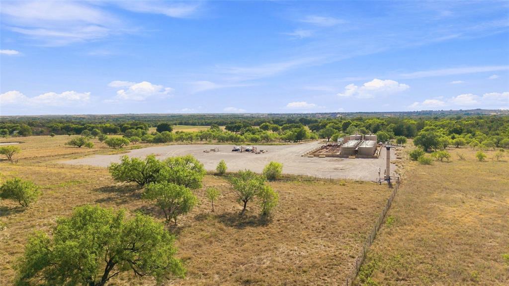 12880 N County Line Rd Property Photo 37