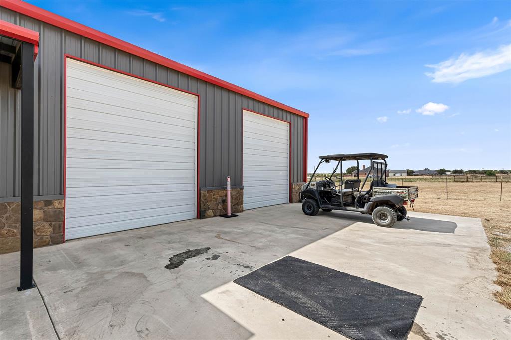12880 N County Line Rd Property Photo 38