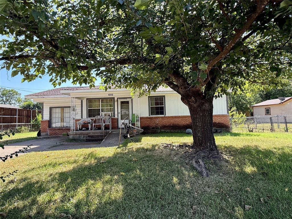 1313 S Rockwall Avenue Property Photo 1