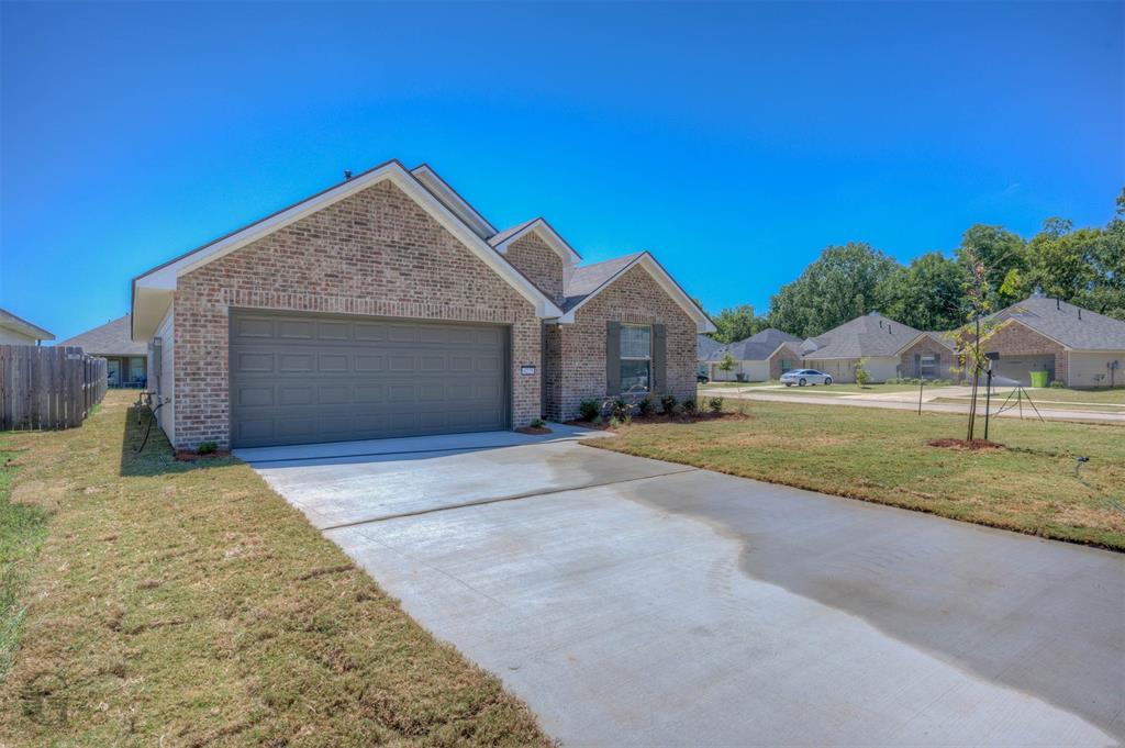 4225 Toledo Bend Property Photo 1