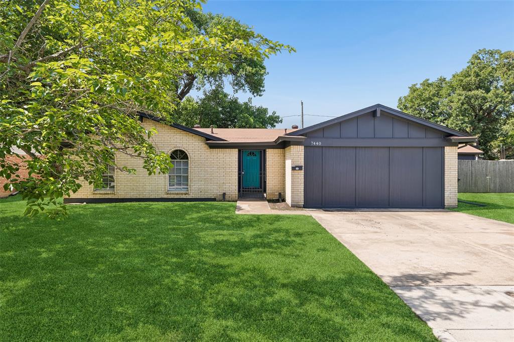 7440 Beckwood Drive Property Photo 1