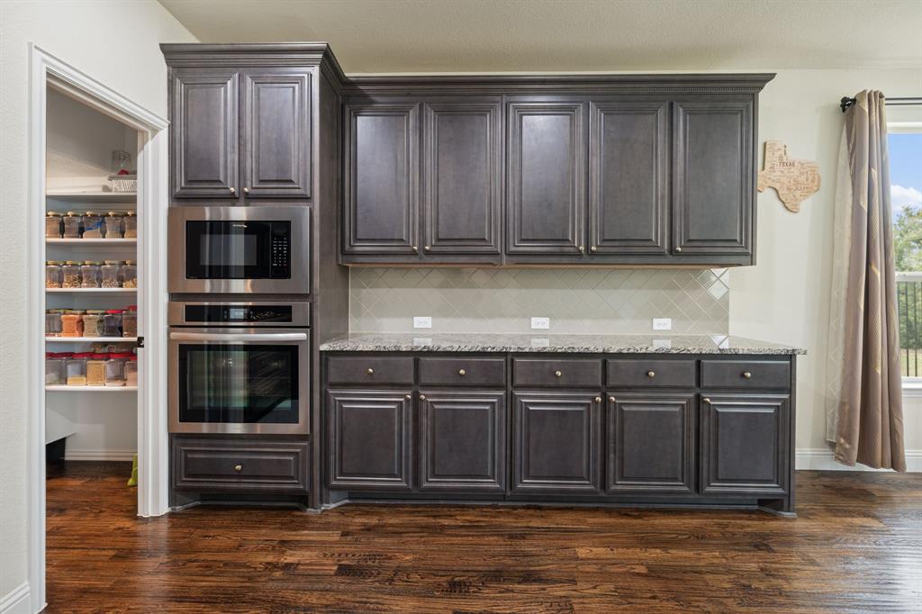 5101 Hertel Court Property Photo 14