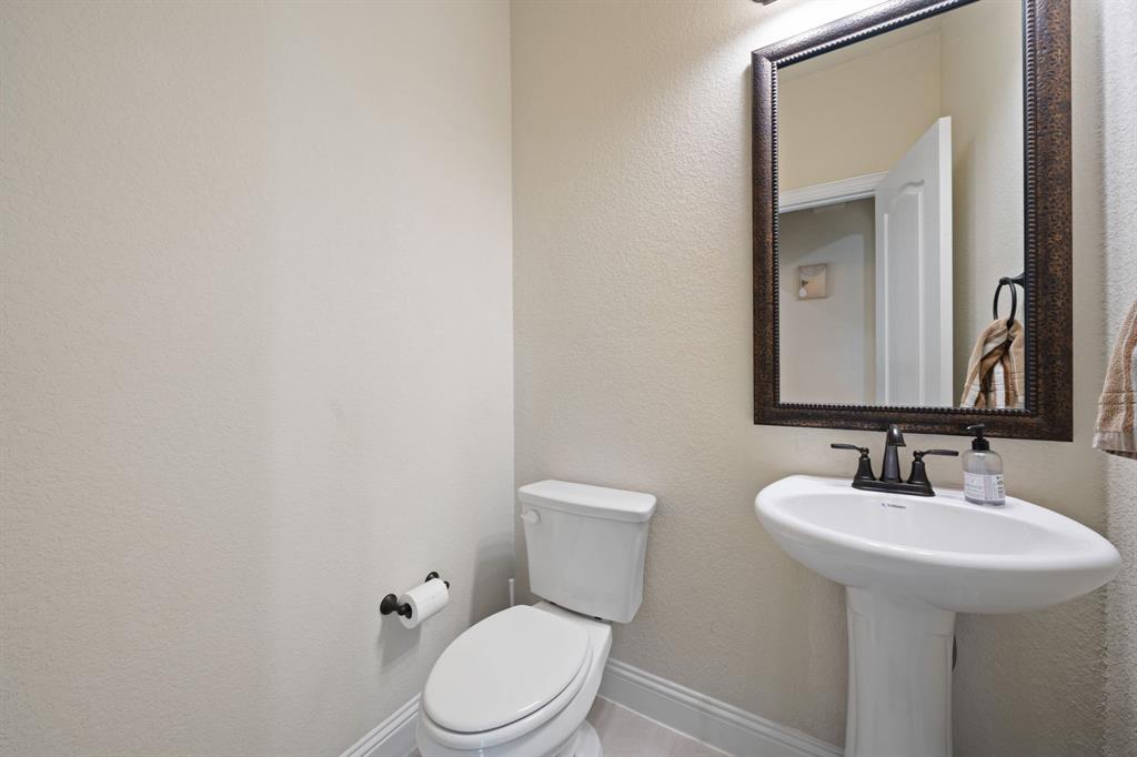 5101 Hertel Court Property Photo 20