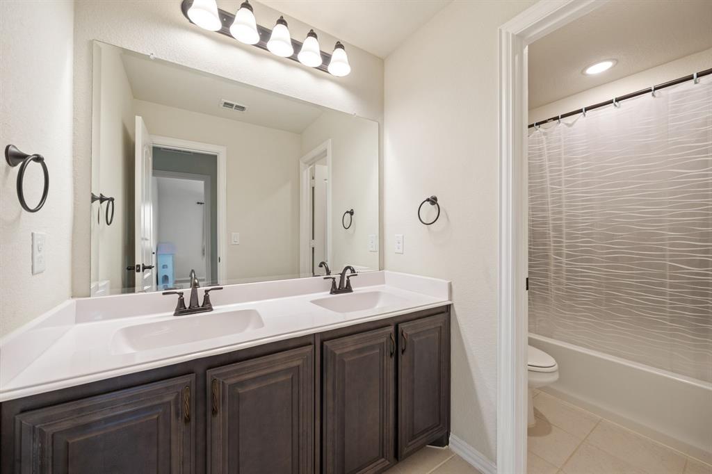 5101 Hertel Court Property Photo 32