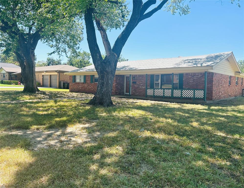 4425 Wedgmont Circle Property Photo 1