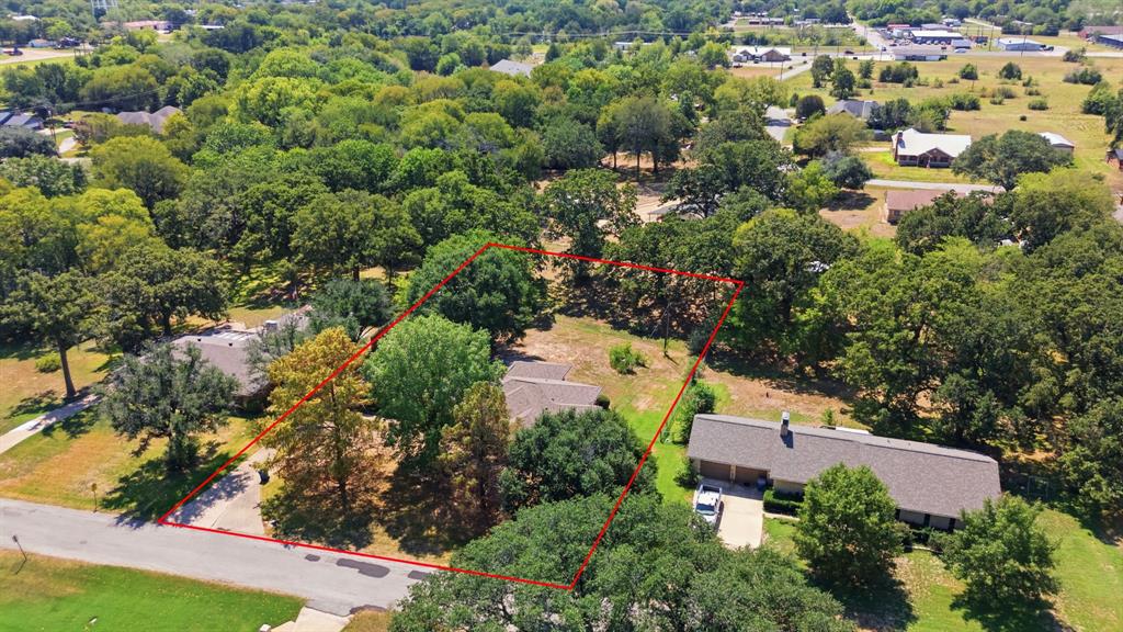 109 Clover Drive Property Photo 3