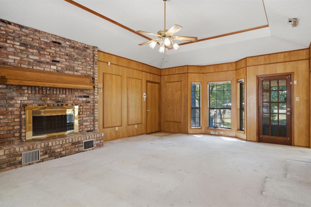 109 Clover Drive Property Photo 5