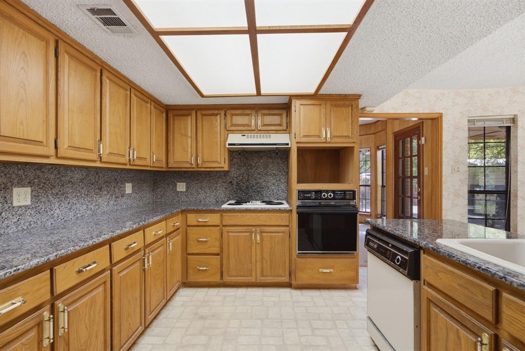 109 Clover Drive Property Photo 10