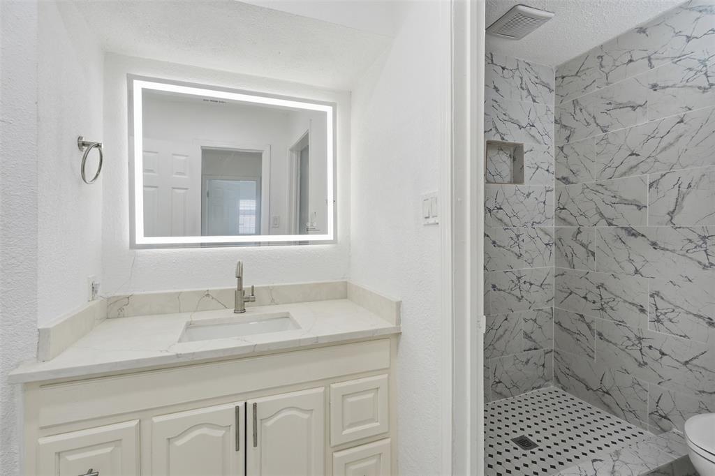 831 Kelso Drive Property Photo 14