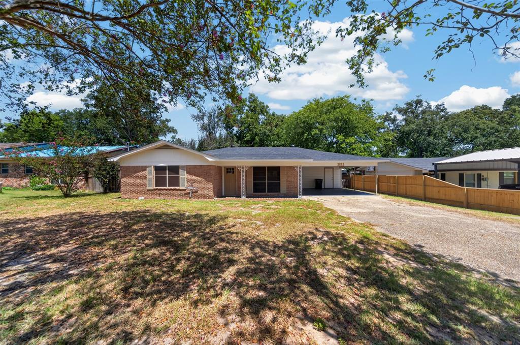 3041 Lakewood Drive Property Photo 1