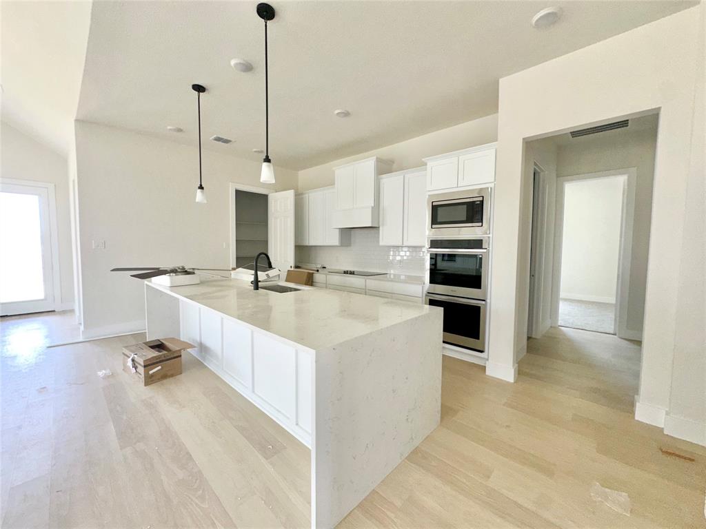 2112 Bankside Lane Property Photo 6