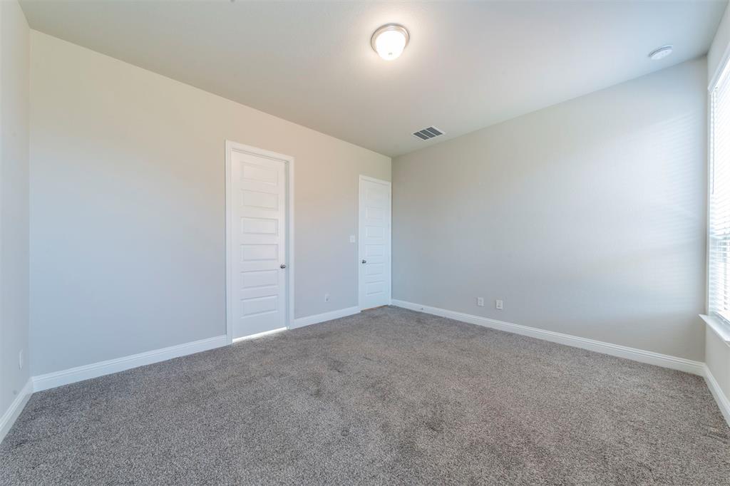 2700 Lakeside Drive Property Photo 14