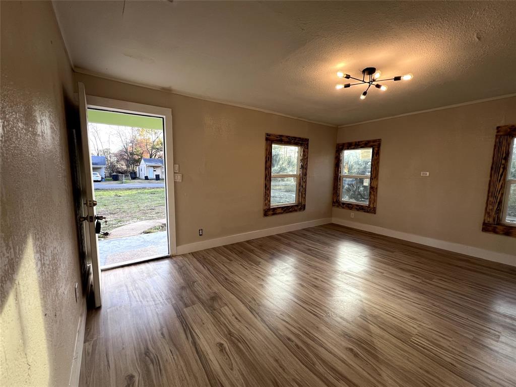 628 Harrison Street Property Photo 8