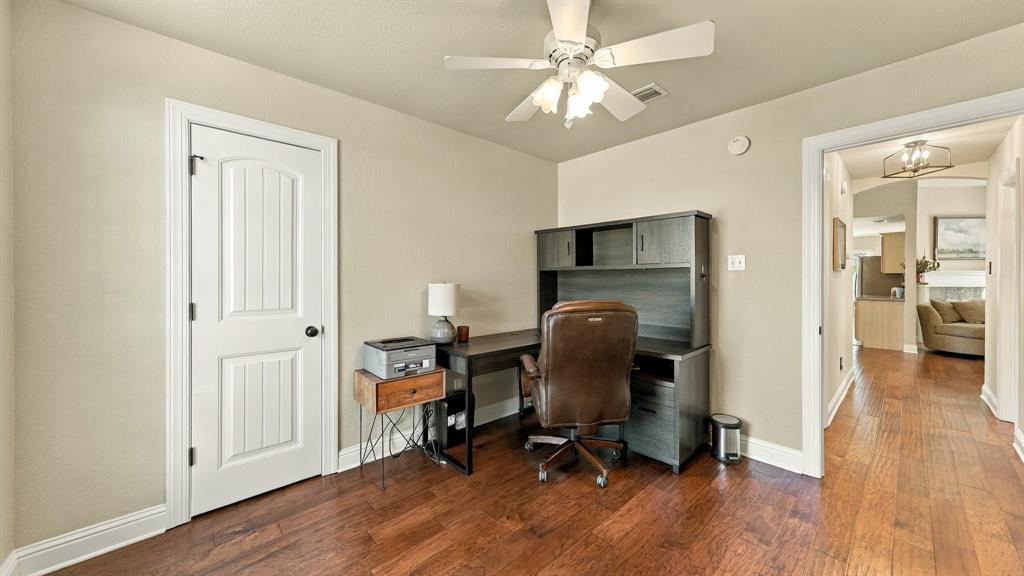 508 E Oak Street Property Photo 27