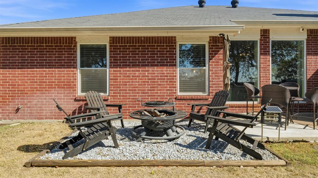 508 E Oak Street Property Photo 32