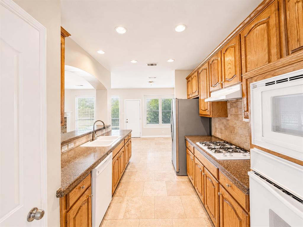 4633 Poppy Hills Drive Property Photo 4