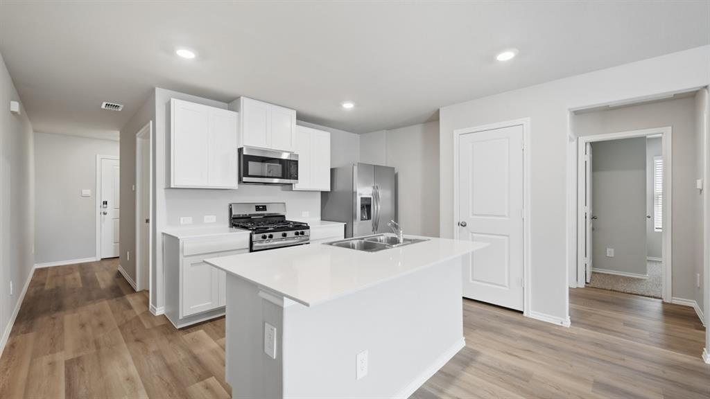 5504 Flannel Lane Property Photo 3