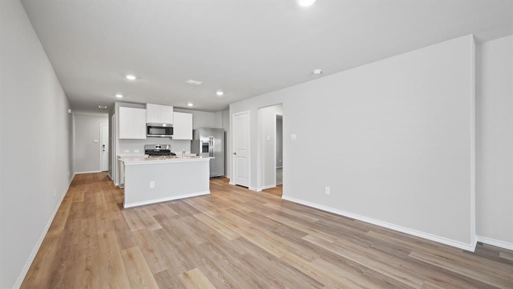 5504 Flannel Lane Property Photo 6