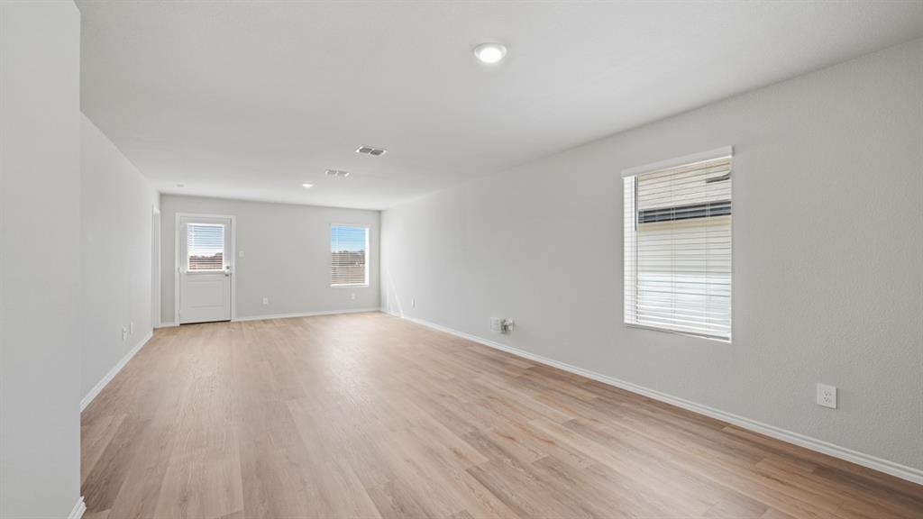 5504 Flannel Lane Property Photo 7