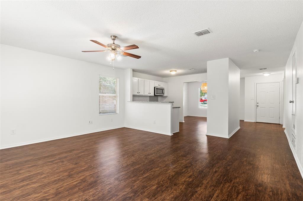 4401 Cedar Crest Drive Property Photo 4
