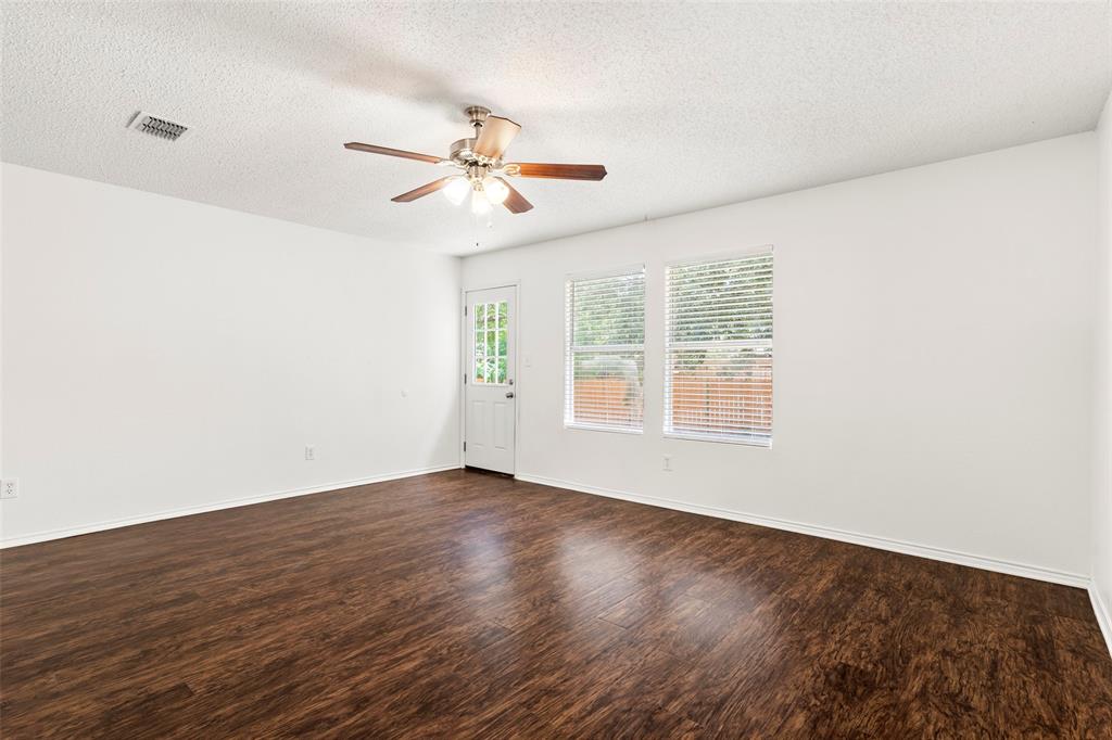 4401 Cedar Crest Drive Property Photo 6