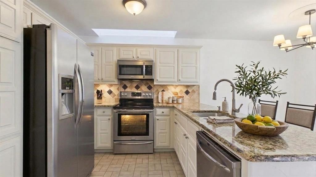 14683 Plage Lane Property Photo 13