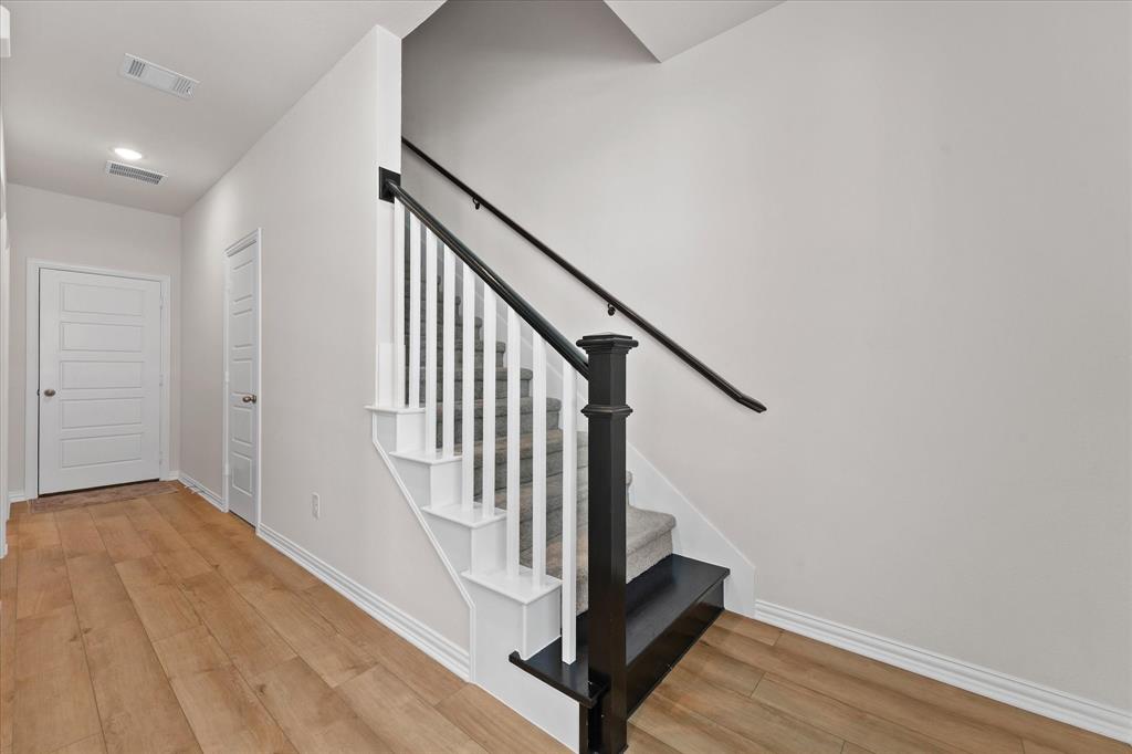 7575 Millingston Road Property Photo 4