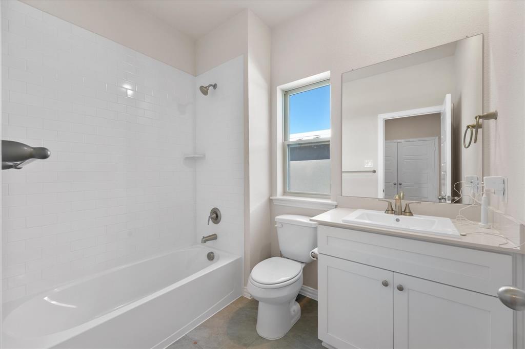 7575 Millingston Road Property Photo 25