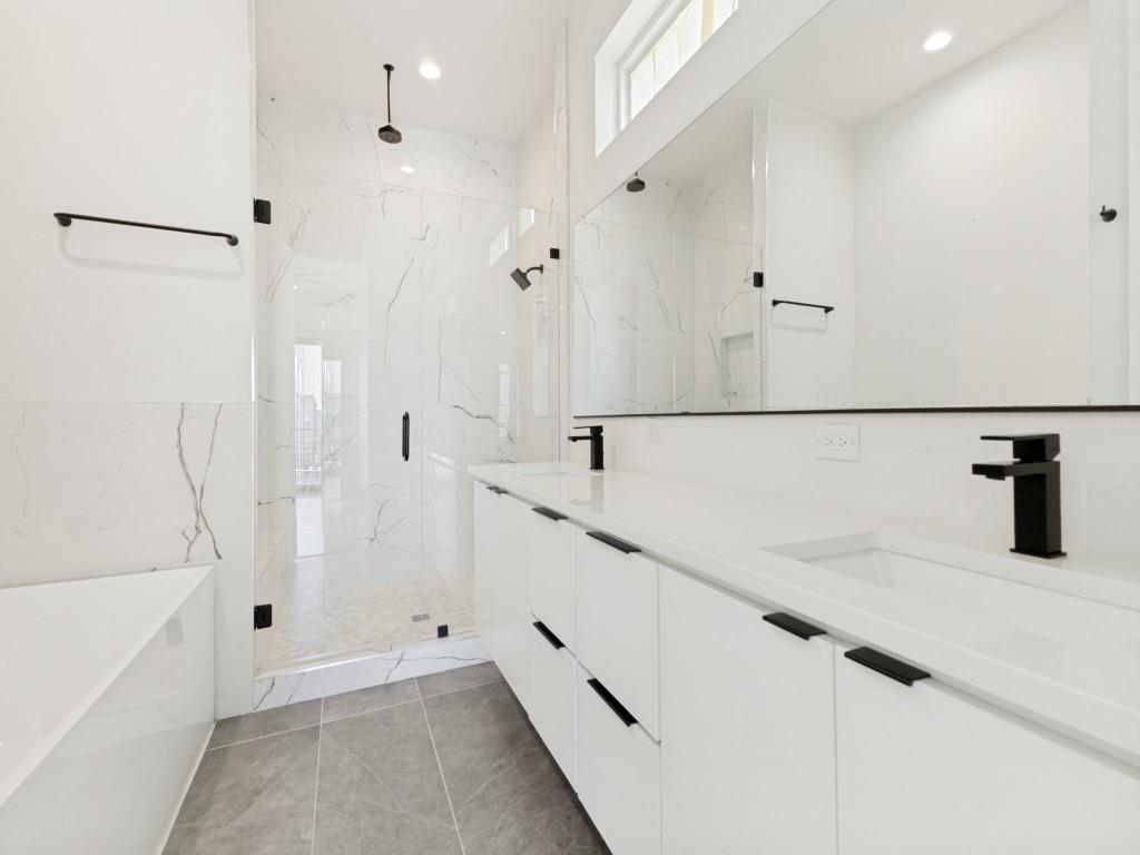 4119 Munger Avenue Property Photo 10