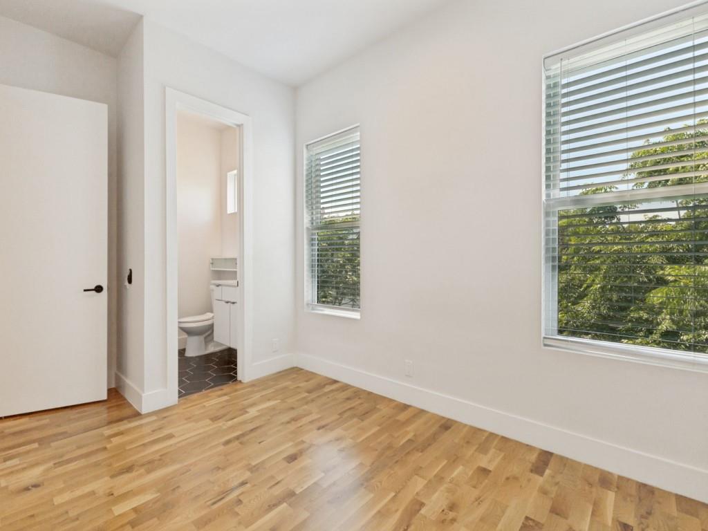 4119 Munger Avenue Property Photo 14