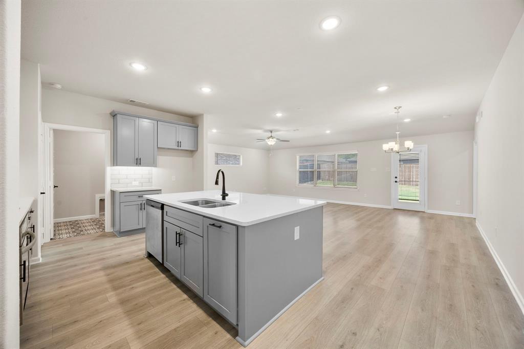 2409 Pacific Avenue Property Photo 17
