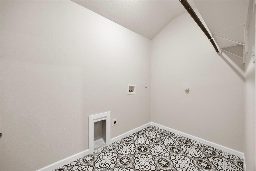 2409 Pacific Avenue Property Photo 20