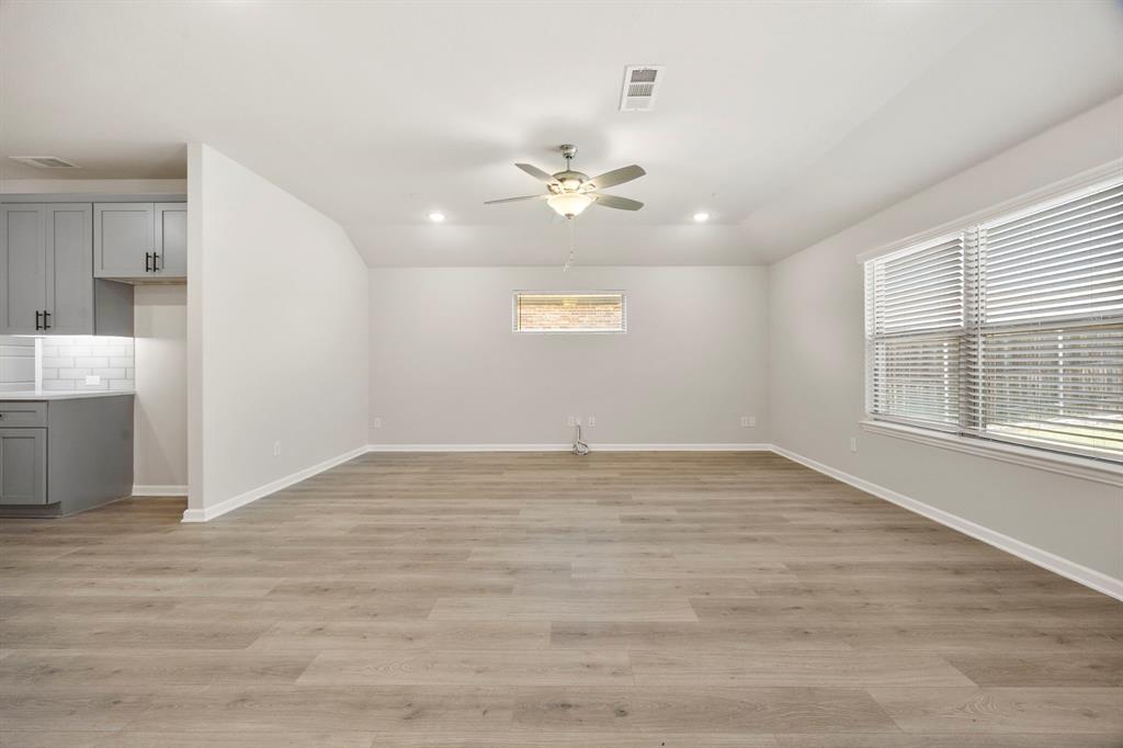 2409 Pacific Avenue Property Photo 23