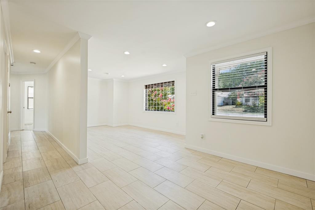 4228 Hyde Park Drive Property Photo 6